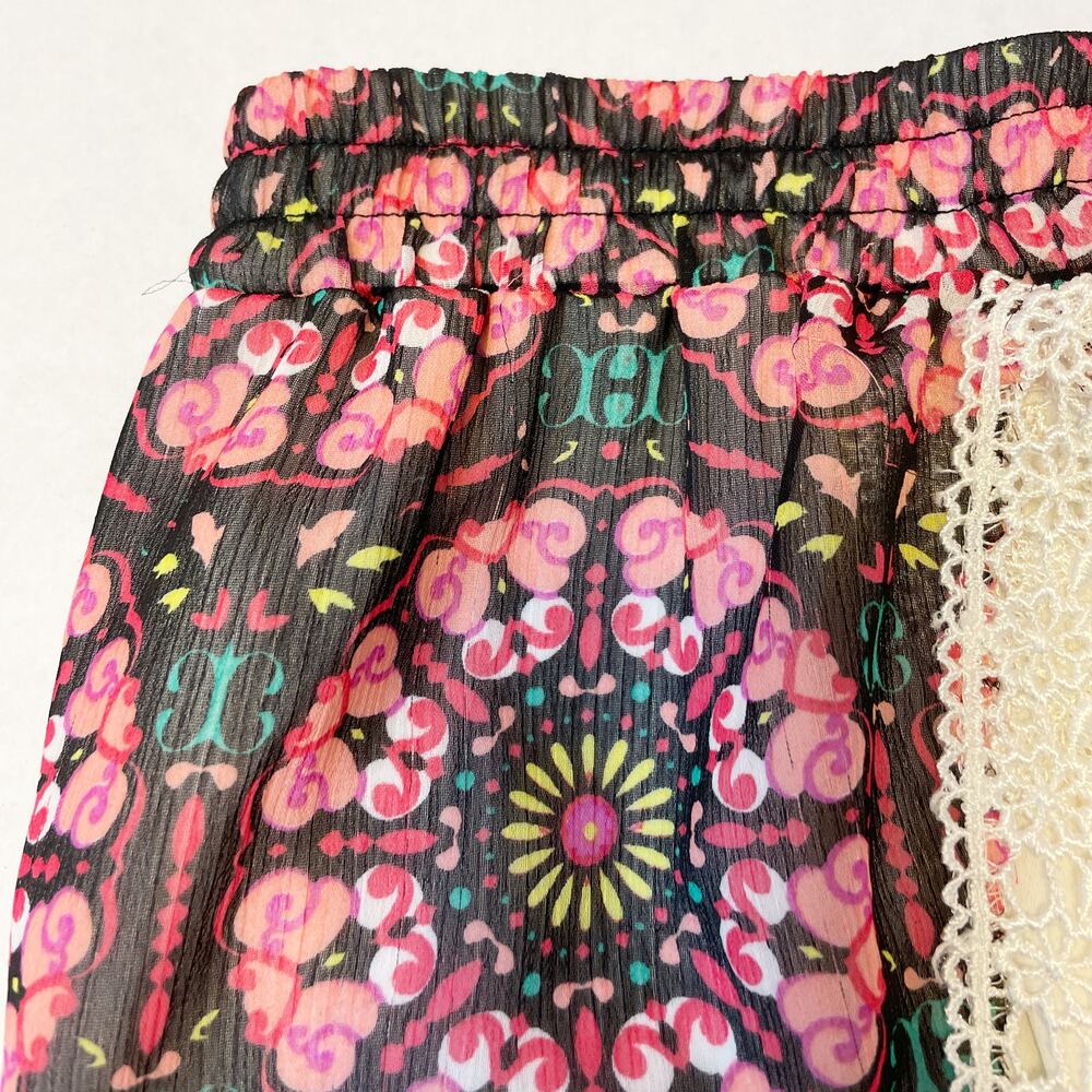 Lucy Love Boho Floral Pink Shorts Crochet Lace Trim Festival Small - Picture 4 of 9